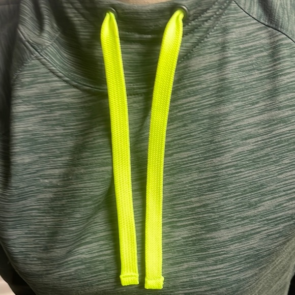 Men’s Green & Neon Yellow Hoodie! - Picture 10 of 11
